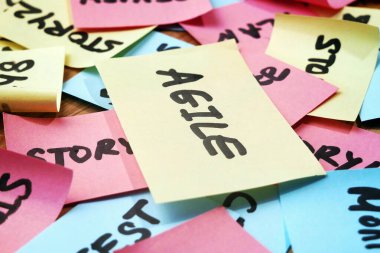 Kağıt görevi, çevik yazılım geliştirme metodolojileri ile yazılım karmaşası 