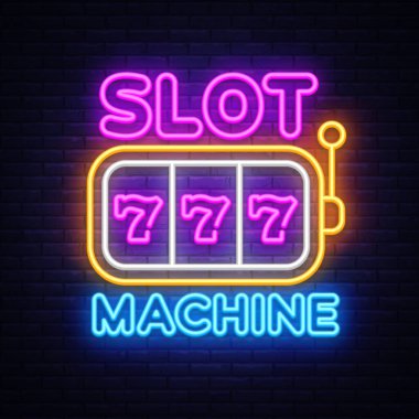 Üçlü 777 sembollü slot makinesi neon işareti ve koyu arkaplanda kaldıraç simgesi. Kumar reklamları ve afişler için parlak bir kompozisyon. Vektör illüstrasyonu