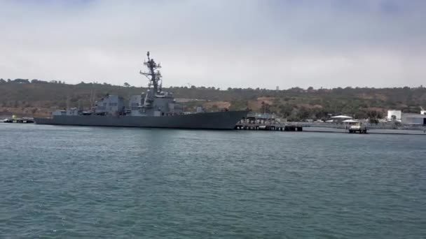 カリフォルニア州サンディエゴ 2023年8月17日 サンディエゴ湾におけるアメリカ海軍の戦艦 — ストック動画