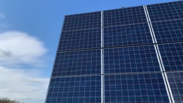 Clip Mano Panel Solar Vandalizado Con Impacto Parte Inferior Derecha — Vídeo de stock
