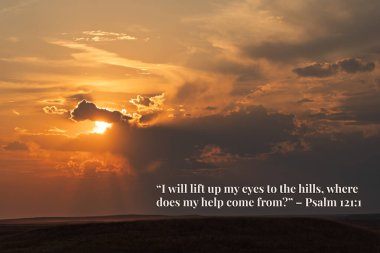 Günbatımında İncil 'den bir alıntı var: 