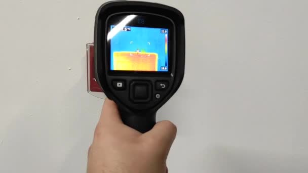 Thermal Imager Checking Heat Loss Industrial Equipment Temperature Control — Vídeos de Stock