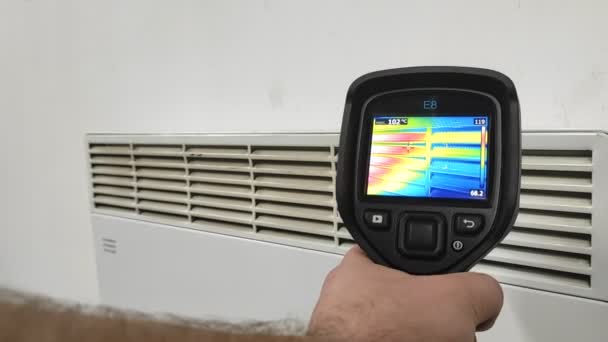 Тепловизор Проверяю Потерю Тепла Промышленное Оборудование Контроль Температуры — стоковое видео
