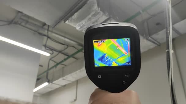 Thermal Imager Checking Heat Loss Industrial Equipment Temperature Control — Vídeos de Stock