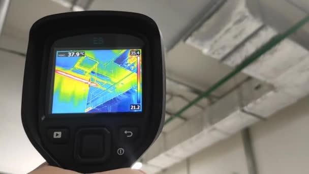 Thermal Imager Checking Heat Loss Industrial Equipment Temperature Control — Stok video