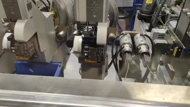 线切割机 自动化汽车生产 机器人程序 — 图库视频影像