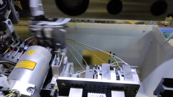 Produção Automotiva Fios Elétricos Processo Automatizado Robótico Fabricação Fiação Elétrica — Vídeo de Stock