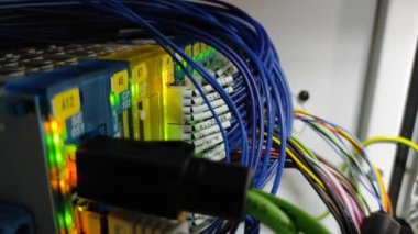 Madencilik çiftliği. İnternet sunucusu. Kripto para madenciliği. Kripto para birimi