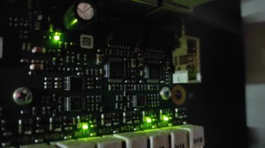 LED 'li elektronik ve bilgisayar panoları. Sunucu kalkanları