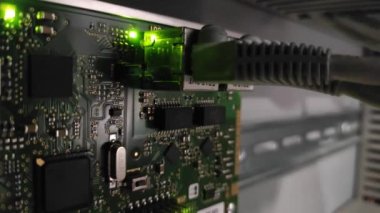 LED 'li elektronik ve bilgisayar panoları. Sunucu kalkanları