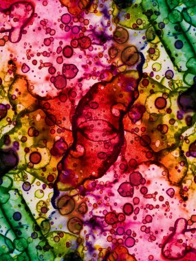 Modern soyut sanat. Suluboya ve alkol mürekkeplerinden oluşan bir gökkuşağı. Çalışma parçasının arkaplan ve dokusu