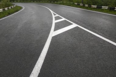 Yol işaretleri. Gri ve siyah üzerine beyaz. Soyut çizim sanatı