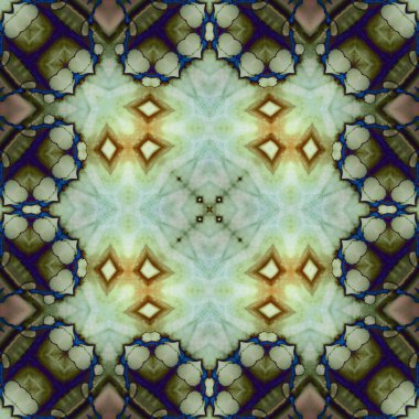 Kare, pürüzsüz desen. Doku simetrik olarak örülmüş.