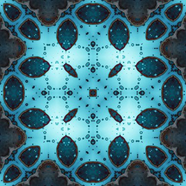 Kare, pürüzsüz desen. Doku simetrik olarak örülmüş.