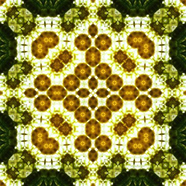 Kare, pürüzsüz desen. Doku simetrik olarak örülmüş.