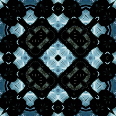 Kare, pürüzsüz desen. Doku simetrik olarak örülmüş.