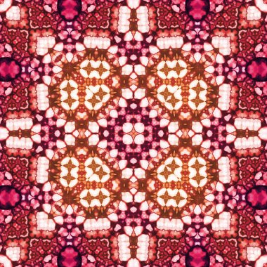 Kare, pürüzsüz desen. Doku simetrik olarak örülmüş.