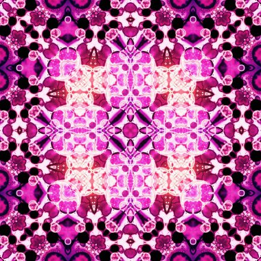 Kare, pürüzsüz desen. Doku simetrik olarak örülmüş.