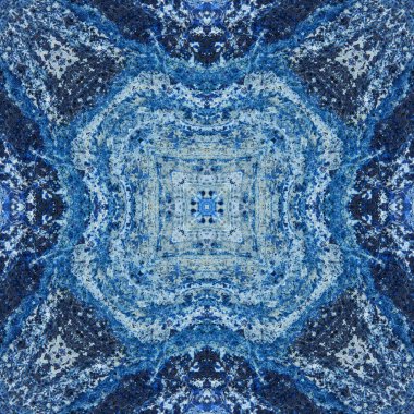 Bulutların ve gökyüzünün kusursuz deseni. Mavi gökyüzü ve beyaz bulutların dokusu. Mozaik kaleydoskop