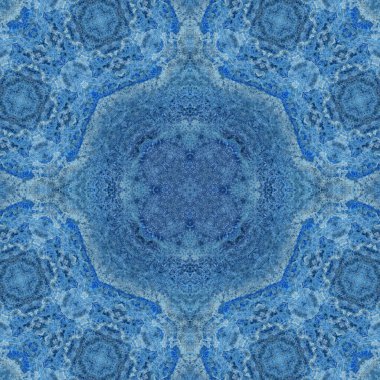 Bulutların ve gökyüzünün kusursuz deseni. Mavi gökyüzü ve beyaz bulutların dokusu. Mozaik kaleydoskop