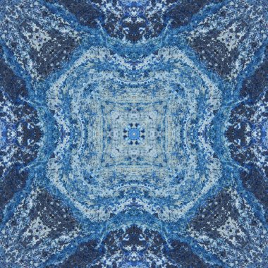 Bulutların ve gökyüzünün kusursuz deseni. Mavi gökyüzü ve beyaz bulutların dokusu. Mozaik kaleydoskop