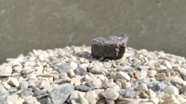 Jeodezi. Mineral. Granit. Doğal mineraller. Madencilik. Mineraloji. Doğal kaynaklar. Döndürme gösterisi