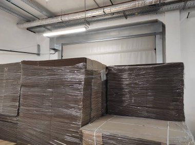 Karton fabrikası. Paketleme. Karton kutular. Karton desen