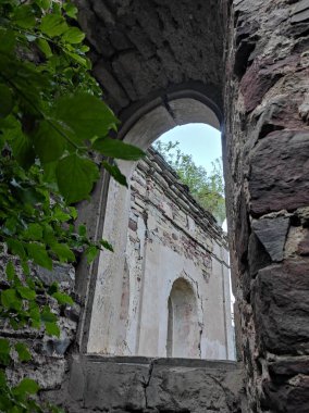 Ukrayna kaleleri. Eski kaleler. Harabe kaleler