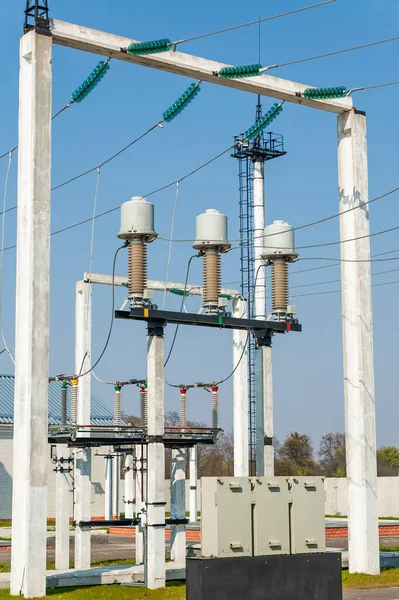 Part High Voltage Substation Blue Sky Background Switches Disconnectors Ukrainian — Foto de Stock