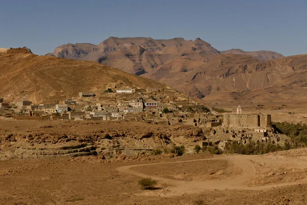 Villaggio berbero fortificato nella regione predesertica di Sousse Massa, Fas
