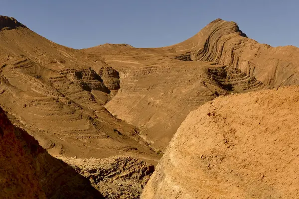 Il Marocco, formazioni rocciose della valle di Tata. Taşralı di Souss Sahip