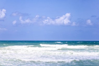 Dalgalı güzel deniz manzarası