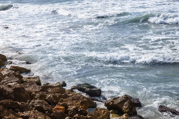 Widok Piękne Morze Skałami — Zdjęcie stockowe