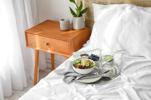 Tray Vegetable Salad Blueberries Glass Cucumber Water Blanket Bedroom — Stock Photo, Image
