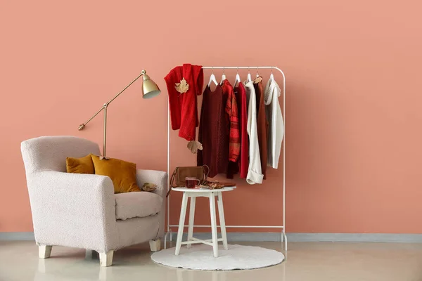 Rack Warm Sweaters Interior Stylish Room — Stock Photo, Image