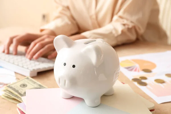 Piggy Bank Notebooks Table Closeup Budget Concept — Stock Photo, Image
