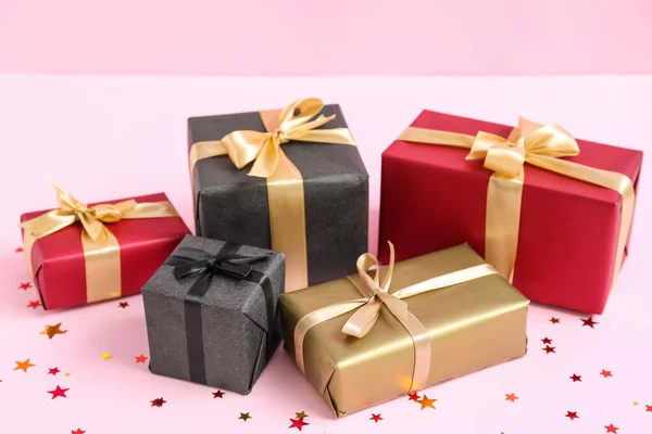 Κουτιά Δώρων Ροζ Φόντο Μαύρη Παρασκευή Πώληση — Φωτογραφία Αρχείου