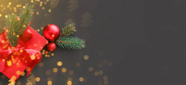 Kerstgeschenkdoos Decor Donkere Achtergrond Met Ruimte Voor Tekst — Stockfoto