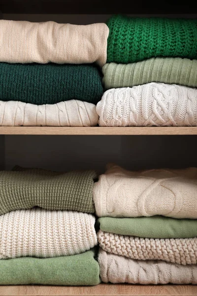 Folded Sweaters Shelves Wardrobe Closeup — Stock Photo, Image