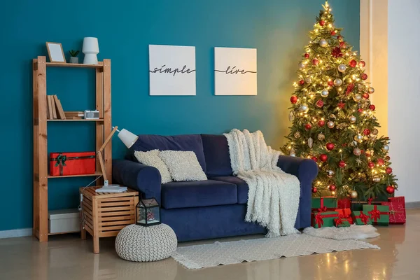 Interior Beautiful Living Room Glowing Christmas Tree Sofa — Stock Photo, Image