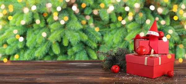 Beautiful Christmas Gift Boxes Decor Table — Stock Photo, Image