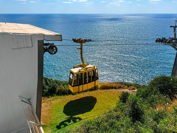 Yellow Cable Car Cabin Station Seaside Background — Stock Photo, Image