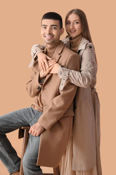 Fashionable Young Couple Autumn Clothes Beige Background — Stock Photo, Image