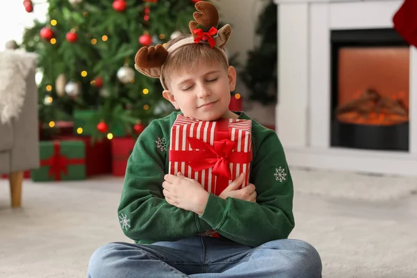 Happy Little Children Reindeer Horns Christmas Present Home — Stock Photo, Image