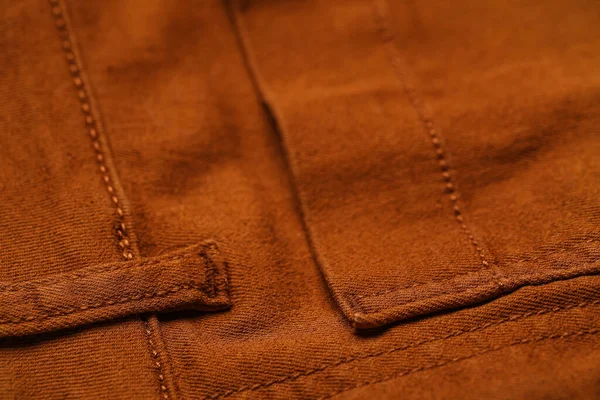 Cepli Kahverengi Pantolonun Yakın Görüntüsü — Stok fotoğraf