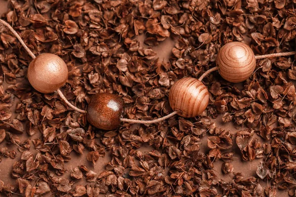 Thread Wooden Beads Brown Background — Stock Photo, Image