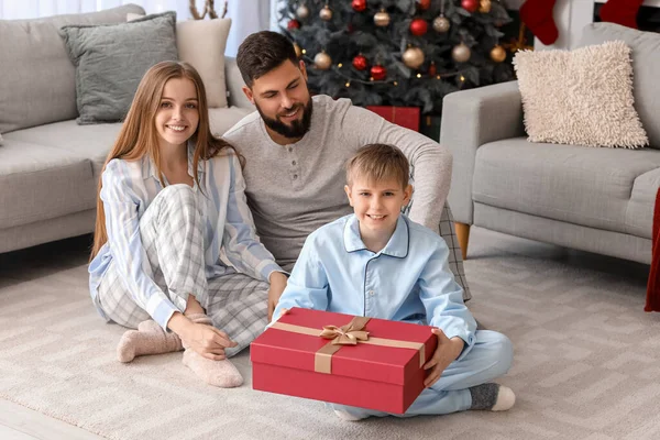 Happy Parents Little Son Christmas Present Home — Stock Photo, Image
