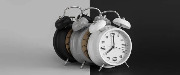 Diferentes Relógios Alarme Fundo Preto Branco — Fotografia de Stock