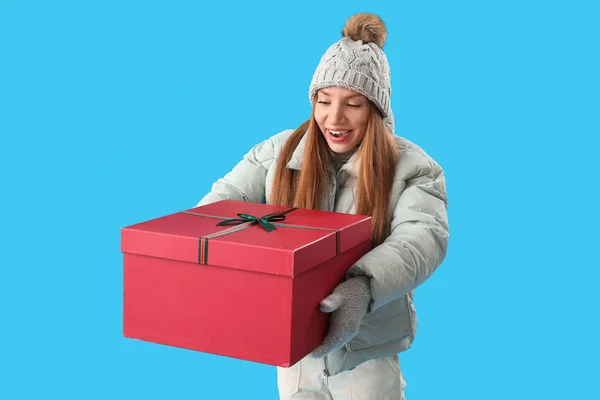 Happy Young Woman Christmas Present Blue Background — Stock Photo, Image