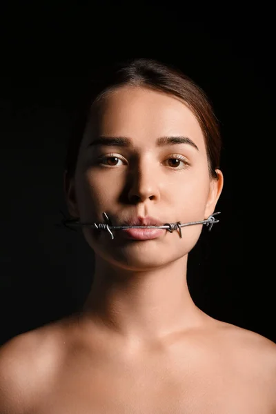 Young Woman Barbed Wire Mouth Dark Background Censorship Concept — Stock Photo, Image